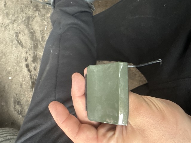 Заглушка бампера буксирувального гака 80A807441DGRU VAG