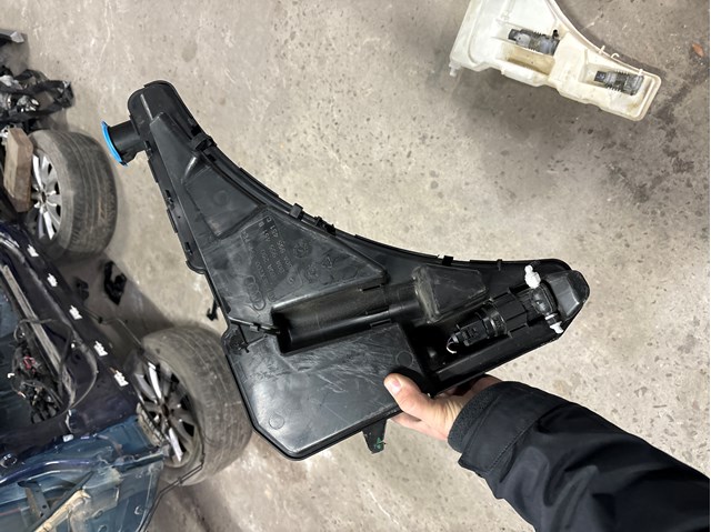 Бачок омивача скла 80A955451B VAG