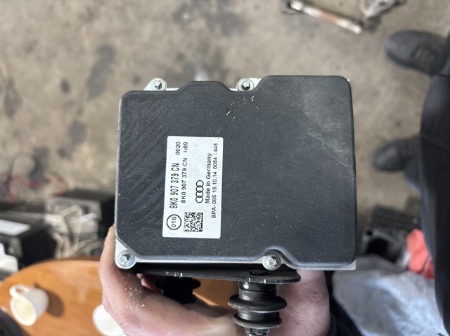 Блок АБС гідравлічний 8K0907379CN VAG