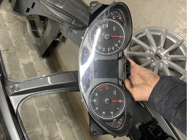 Приладова дошка-щиток приладів 8K0920983F VAG