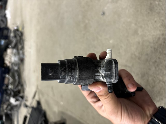 Мотор омивача 8K9955647 VAG