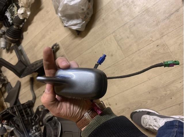 Антена 8R0035503C VAG