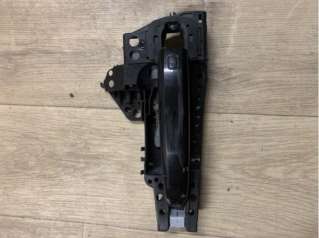 Ручка задньої двері зовнішня 8T0837205A VAG