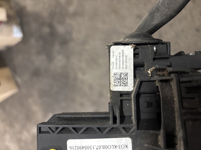 Перемикач підрульовий, в зборі 8V0953502H VAG