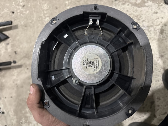 Динамік передньої двері 8W0035415 VAG