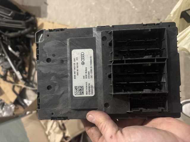Модуль керування (ЕБУ) бортової мережі 8W0907063CG VAG
