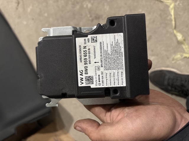 Модуль-процесор керування подушки безпеки 8W0959655N VAG