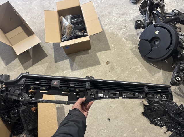Решітка повітроводу 8W1820902D6PS VAG