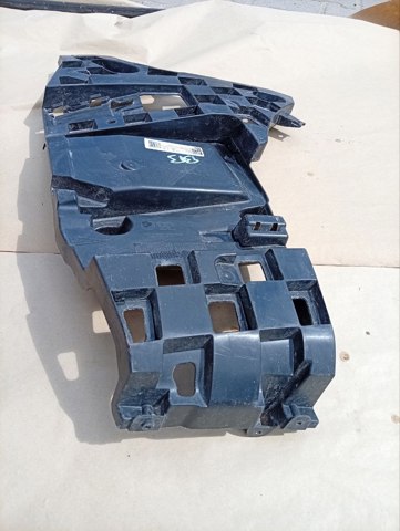 Кронштейн бампера заднього, правий 51127420654 BMW
