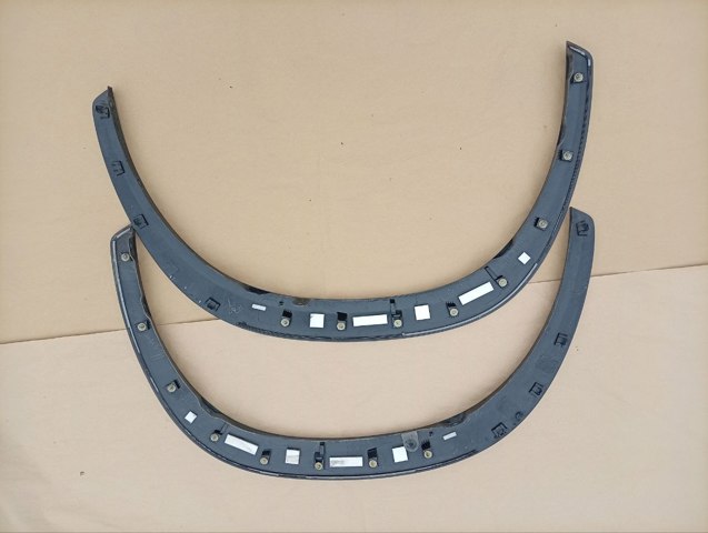 Молдинг передньої арки колеса, правий 7560178010 TOYOTA