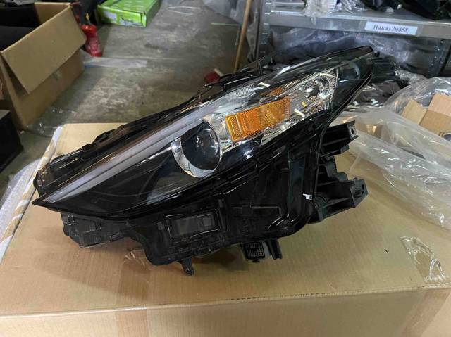 Фара основна ліва BCJH51040 MAZDA