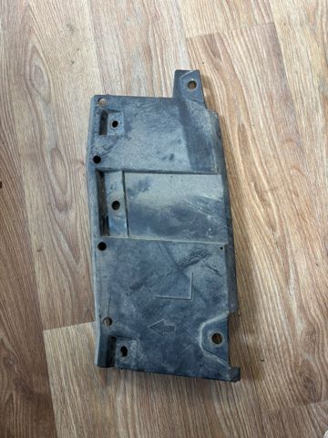 Захист заднього бампера 5872442010 TOYOTA
