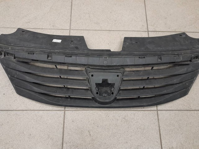 Облицювання радіатора 8200752748 RENAULT