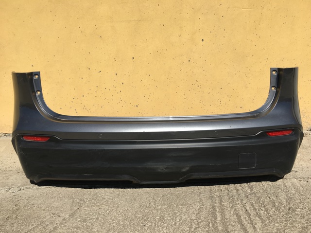Буфер (бампер) задній 85022HV00H NISSAN