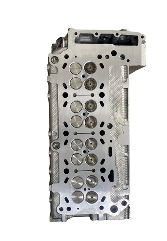 Головка блока циліндрів (ГБЦ) 504385398 IVECO