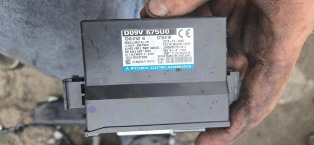 Блок управління центральним замком D09V675U0 MAZDA