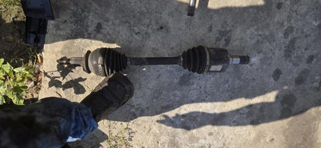 Піввісь передня ліва FTB42560X MAZDA