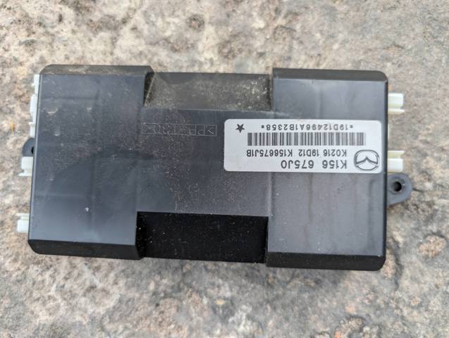 Блок кнопок механізму регулювання сидінь K156675J0 MAZDA