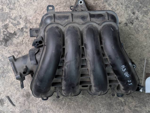 Колектор впускний PY0113100 MAZDA