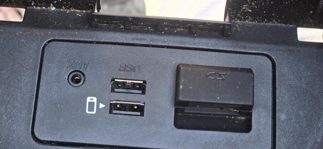 USB-розгалужувач TK78669U0C MAZDA