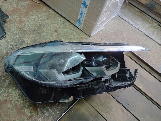 Фара правая 63117933338 BMW