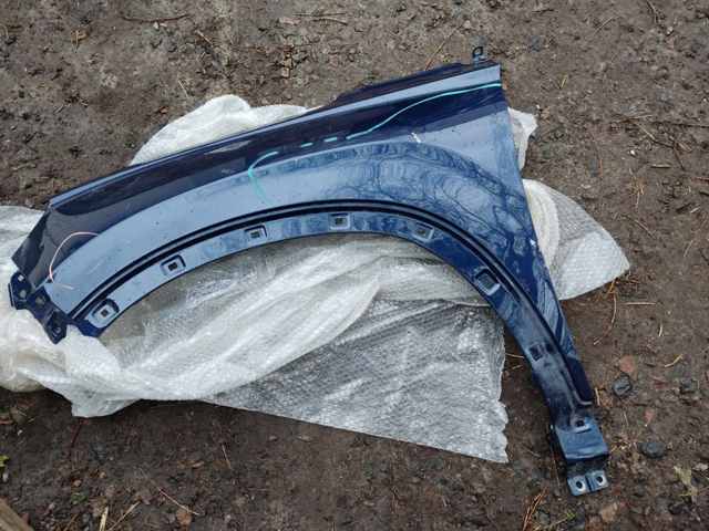 Переднє ліве крило 66310S1000 HYUNDAI