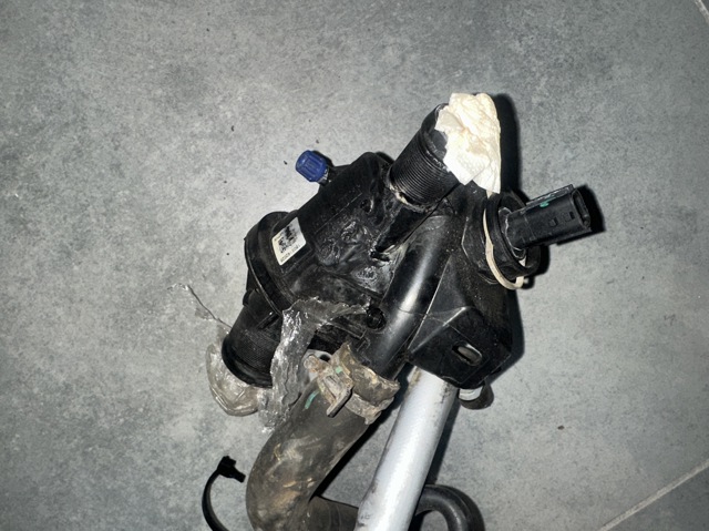 Термостат в зборі Опель Мовано B