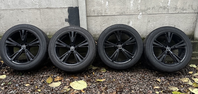 Диски литі (легкосплавні, титанові) 4M8601025H VAG