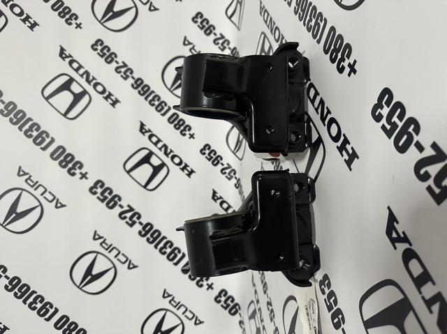 Сайлентблок нижнього переднього важеля 51396SWAE02 HONDA