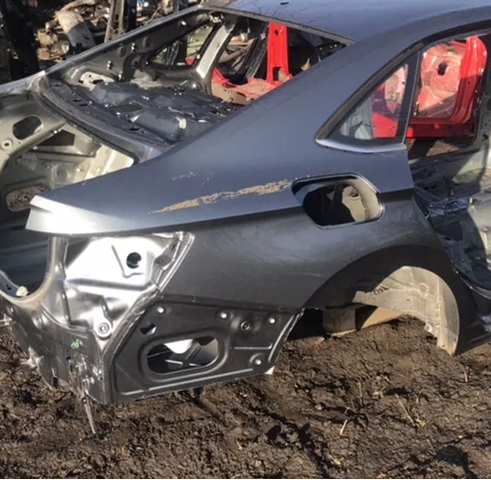 Бічна частина задні праві 17A809844 VAG