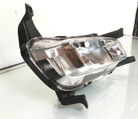 Права протитуманні фари 922022T550 MARKET (OEM)