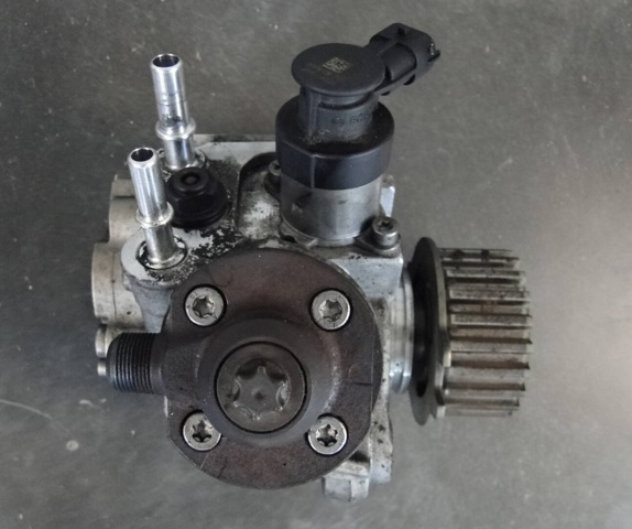 Насос паливний високого тиску (ПНВТ) - DIESEL 0445010739 BOSCH