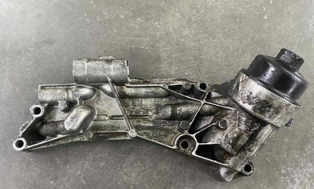 Корпус маслофільтра 12992593 GM