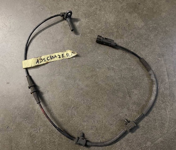 Датчик АБС 13470639 GM