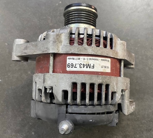 Генератор автомобільний 13579114 GM