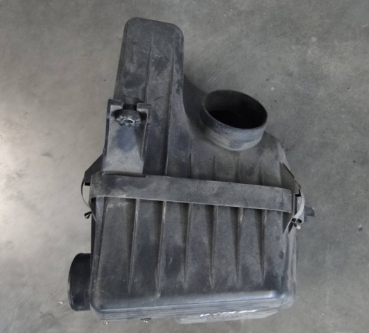 Корпус повітряного фільтра 1370065J00 SUZUKI