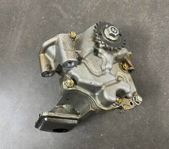 Помпа масляна 151000T040 TOYOTA