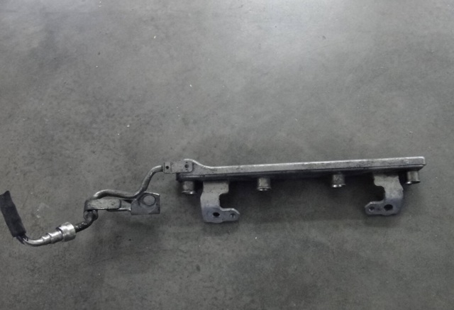 Розподільник палива 17520ED00A NISSAN