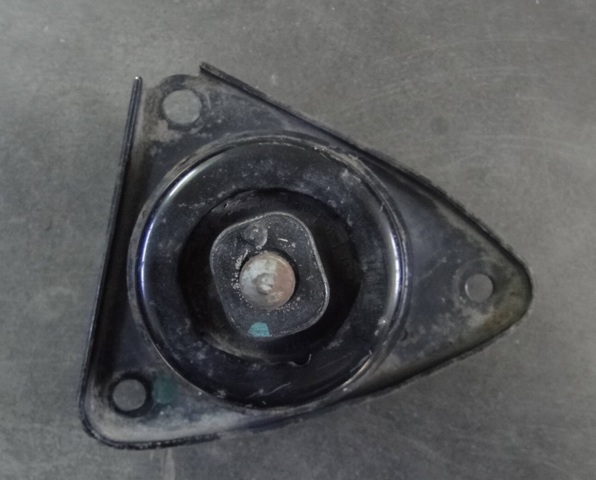 Права подушка двигуна 218101H300 HYUNDAI