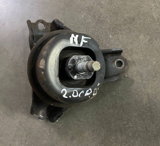 Права подушка мотора 218103L300 HYUNDAI