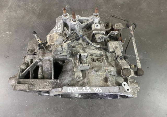 Ручна коробка передач 2500A247 MITSUBISHI