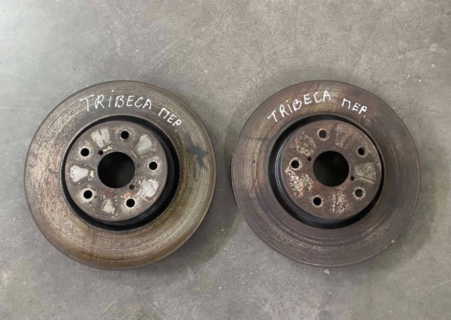 Диск переднього гальма 26300XA00A SUBARU