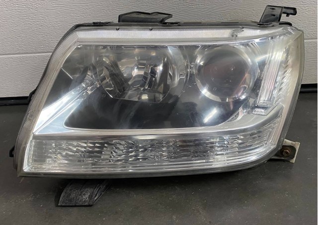Фара ліва передня 3532065J12 SUZUKI