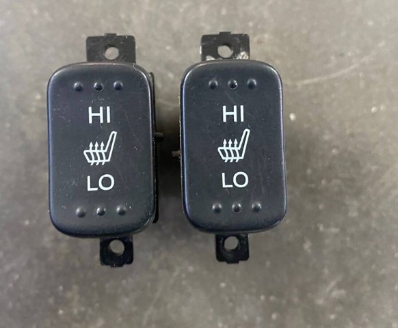 Кнопка включення обігріву сидіння 35600SNB003 HONDA