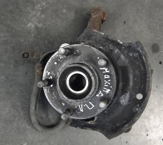 Маточина переднього колеса 402022Y010 NISSAN