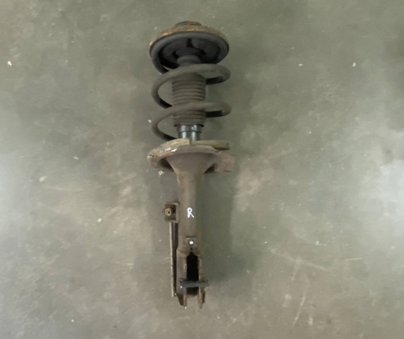Стійка передня права 4060A174 MITSUBISHI