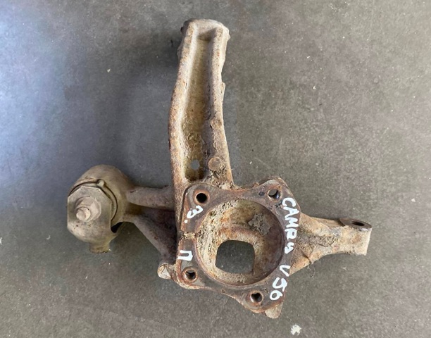 Цапфа ліва 4230548010 TOYOTA