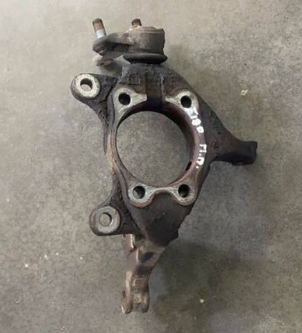 Цапфа - поворотний кулак передній, правий 432110F020 TOYOTA
