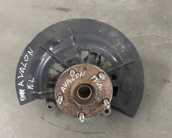 Цапфа передня ліва 4321206240 TOYOTA