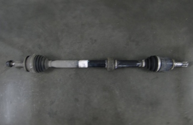 Привід передній правий 4346009X60 TOYOTA